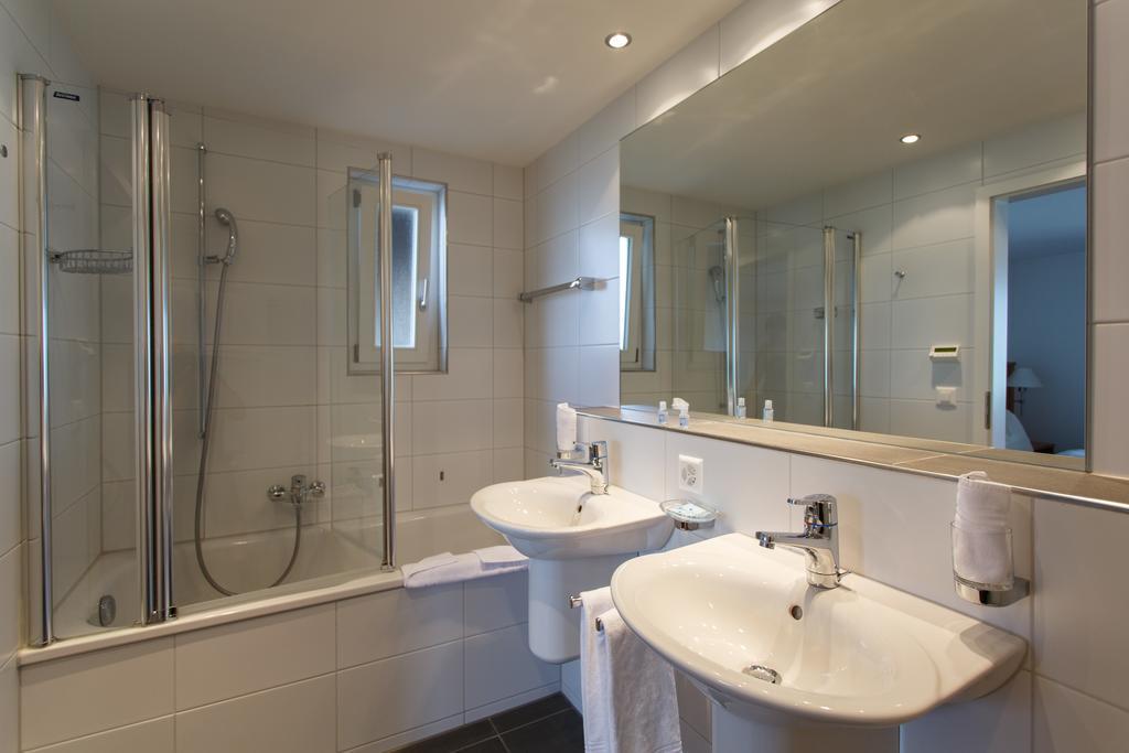 Hotel Kreuz Leissigen Phòng bức ảnh