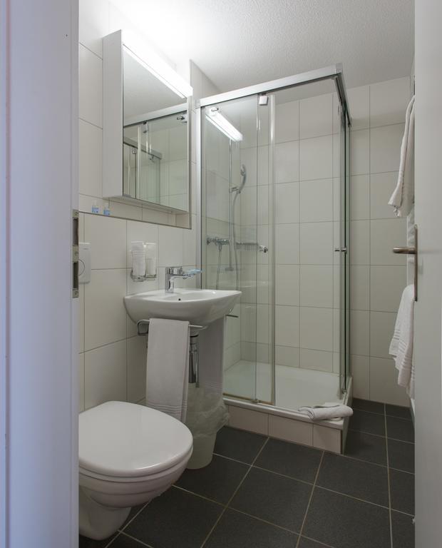 Hotel Kreuz Leissigen Phòng bức ảnh