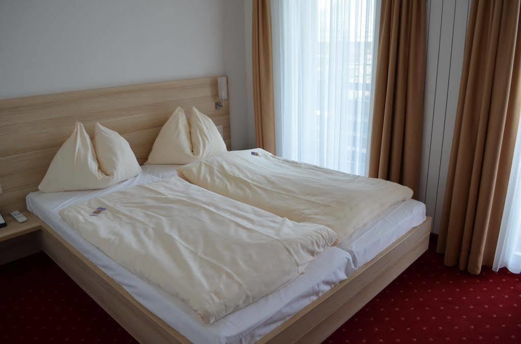 Hotel Kreuz Leissigen Ngoại thất bức ảnh
